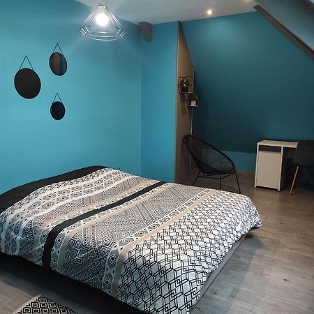 Agreable Et Spacieuse Chambre Familiale Sansac-de-Marmiesse Eksteriør billede
