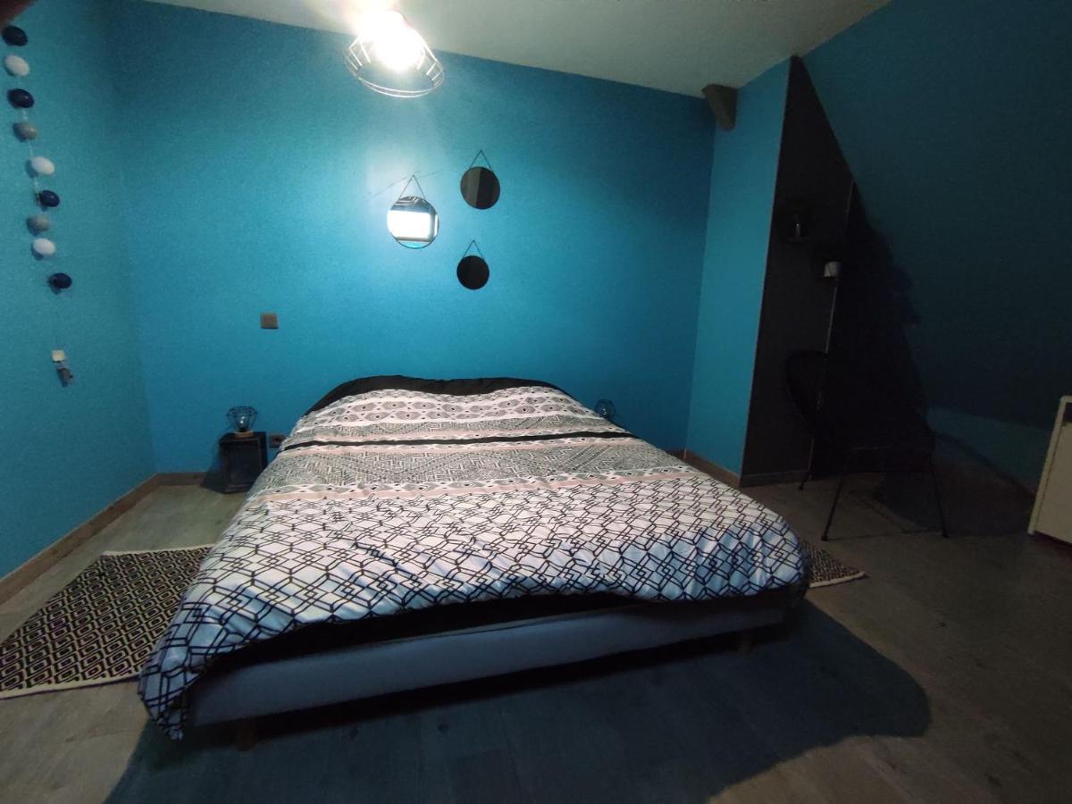 Agreable Et Spacieuse Chambre Familiale Sansac-de-Marmiesse Eksteriør billede